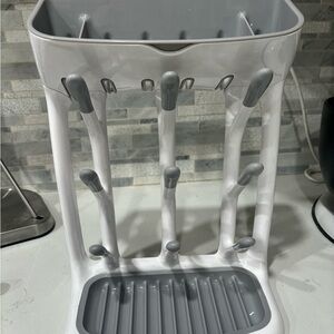 White and Gray Bottle Drying Rack